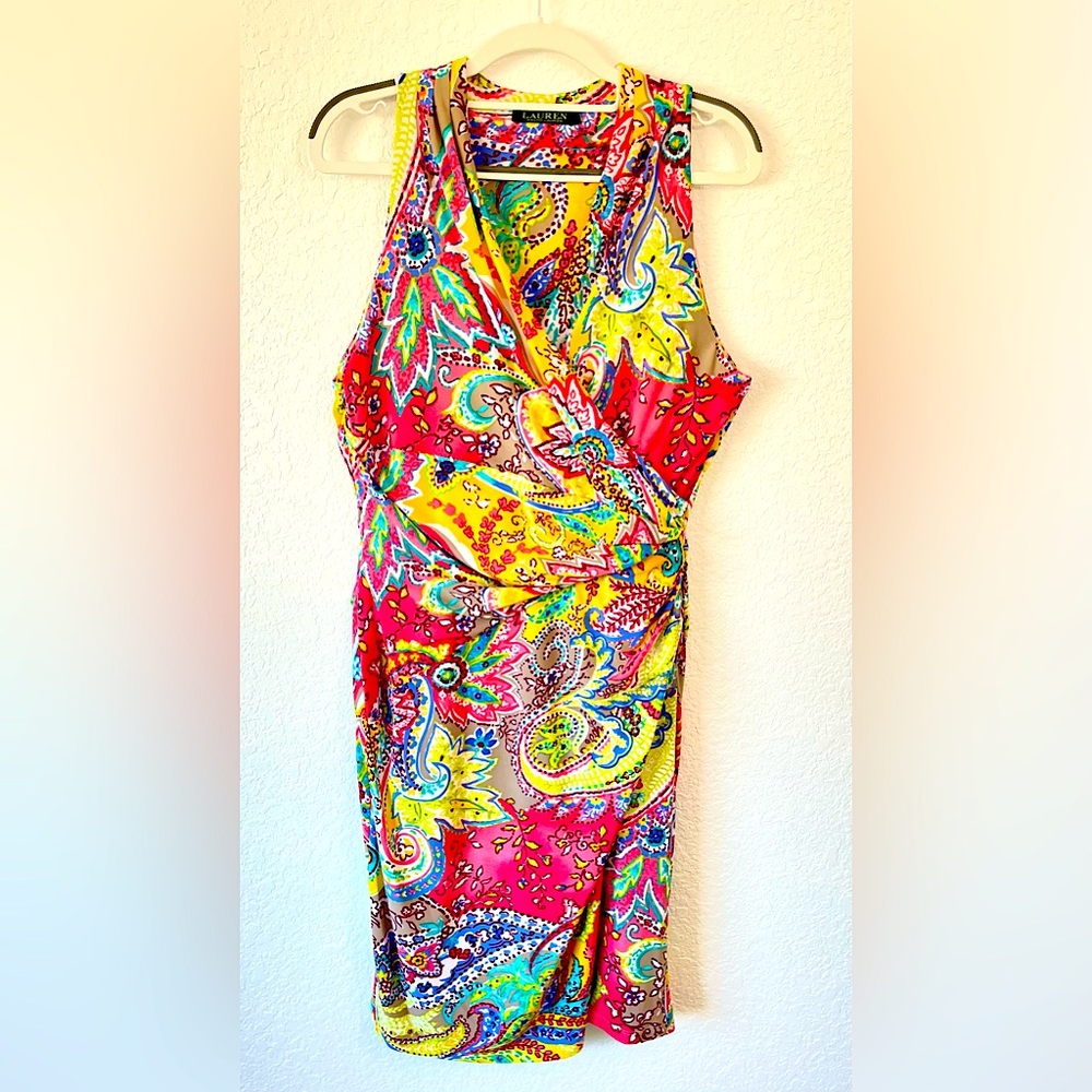 ⭐️Lauren Ralph Lauren⭐️Colorful print dress size 8💕Great condition 💕Sleeveless
